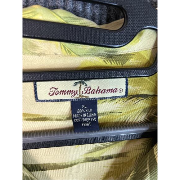 Tommy Bahama Mens Button Up Hawaiian Shirt XL Silk Palm Tree Print Loop Collar - Picture 3 of 8